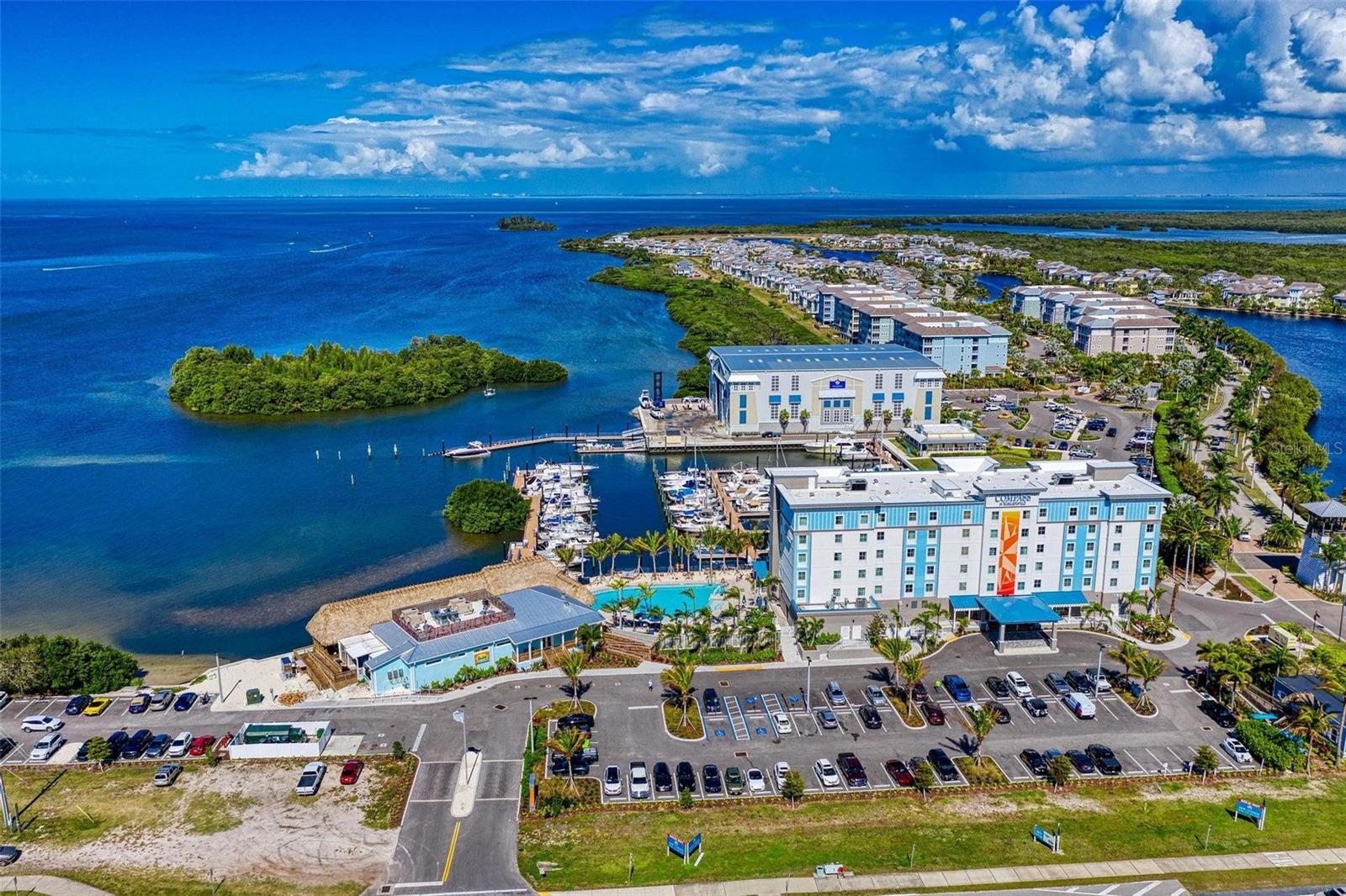 MANGROVE WALK ON HARBOUR ISLE PH 5 - Residential