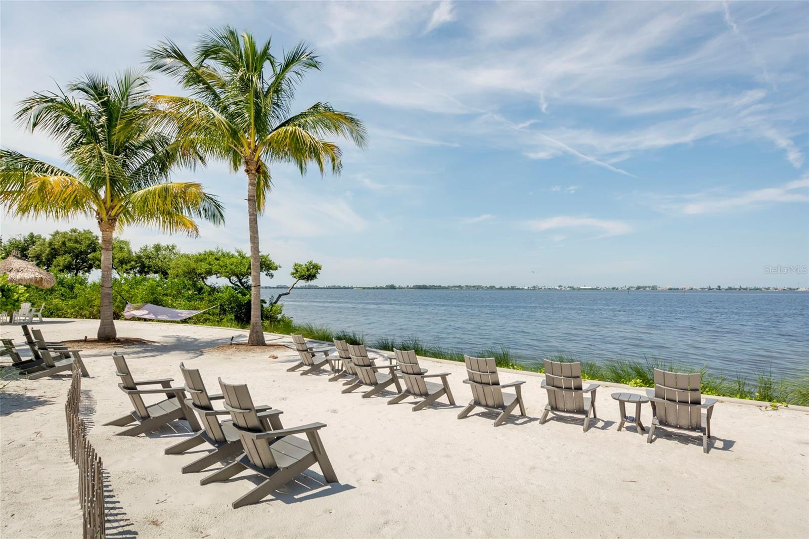 MANGROVE WALK ON HARBOUR ISLE PH 5 - Residential