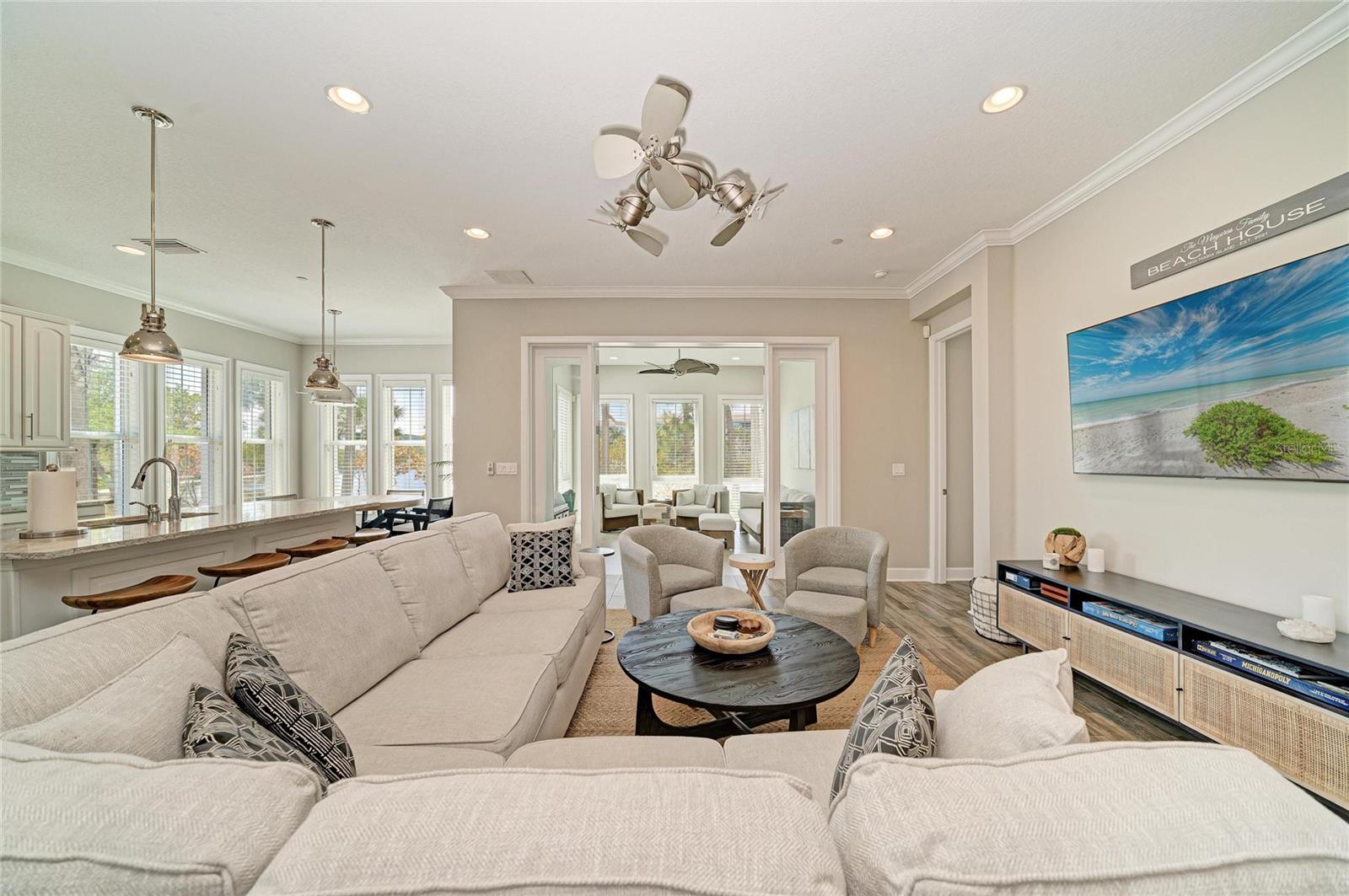 MANGROVE WALK ON HARBOUR ISLE PH 5 - Residential