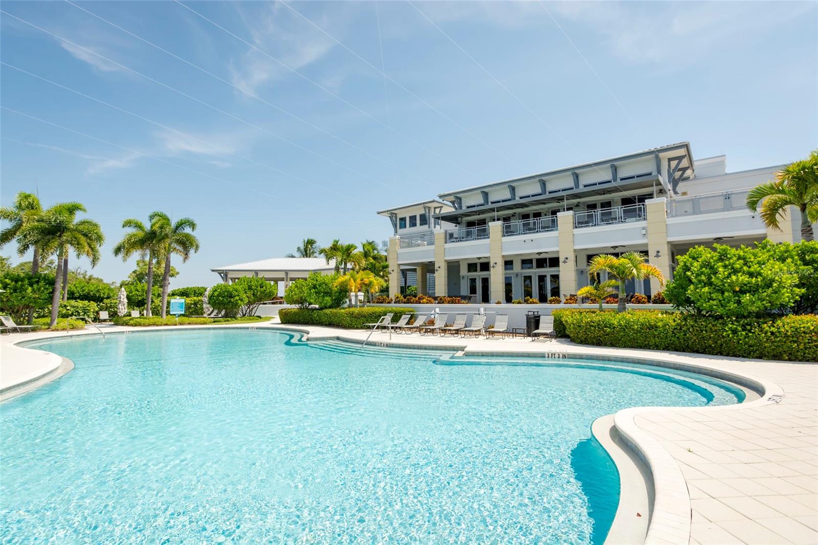 MANGROVE WALK ON HARBOUR ISLE PH 5 - Residential