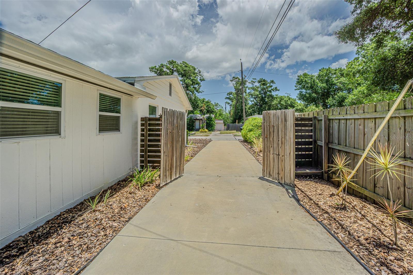 SUMMIT PARK - Residential