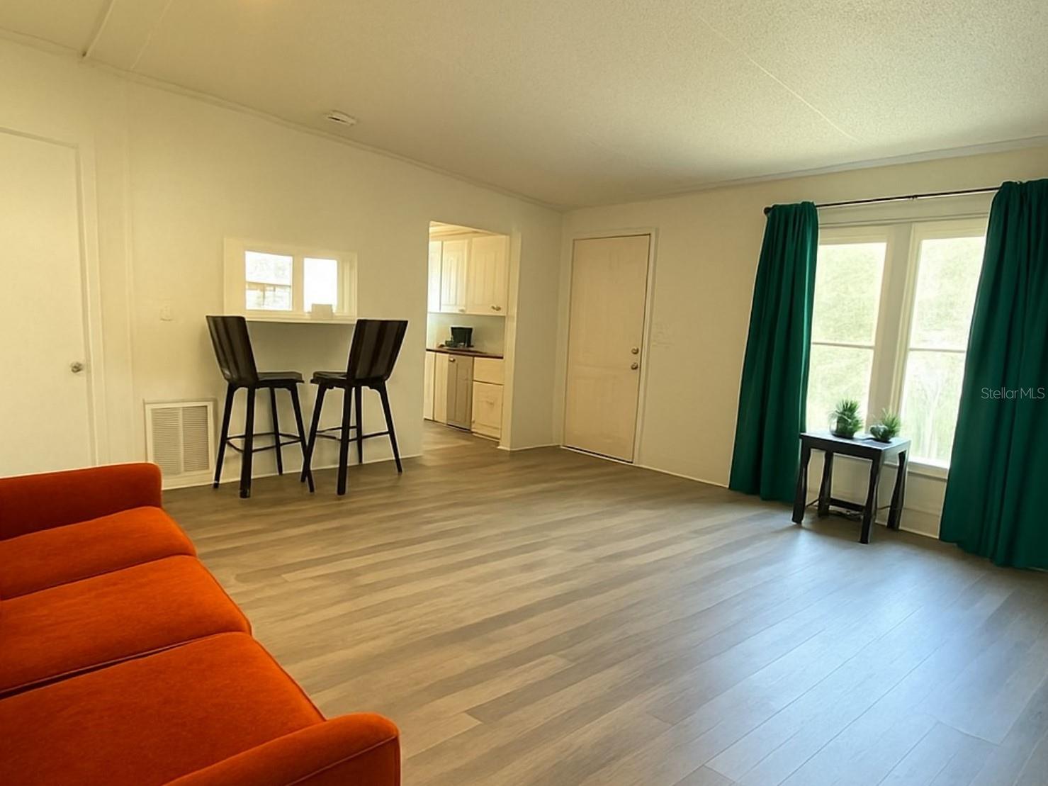 EUREKA SHORES - Residential