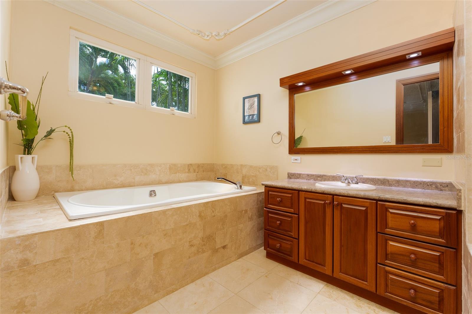 DORADO BEACH EAST - Residential