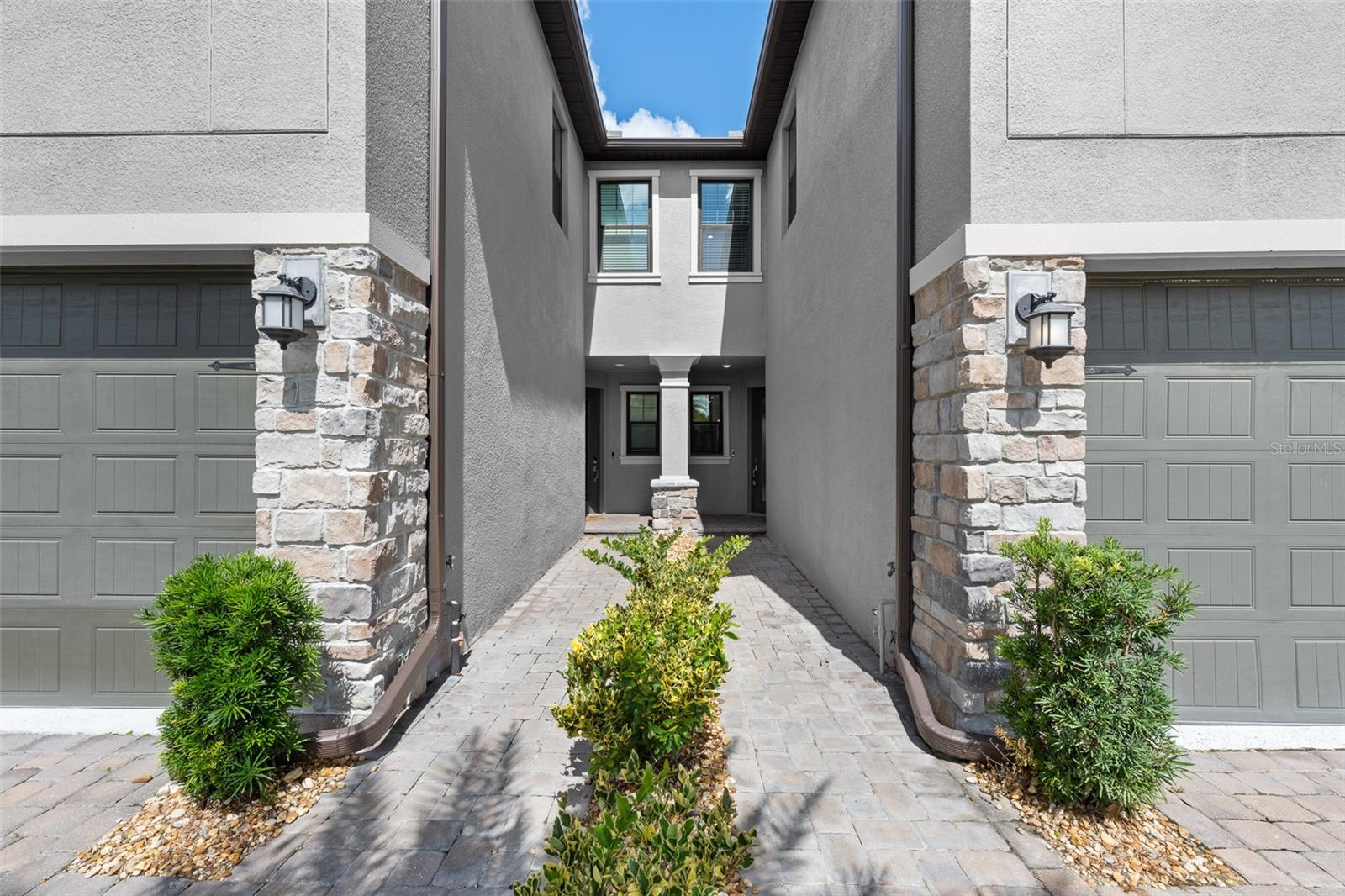 ESTANCIA PH 4 - Residential Lease