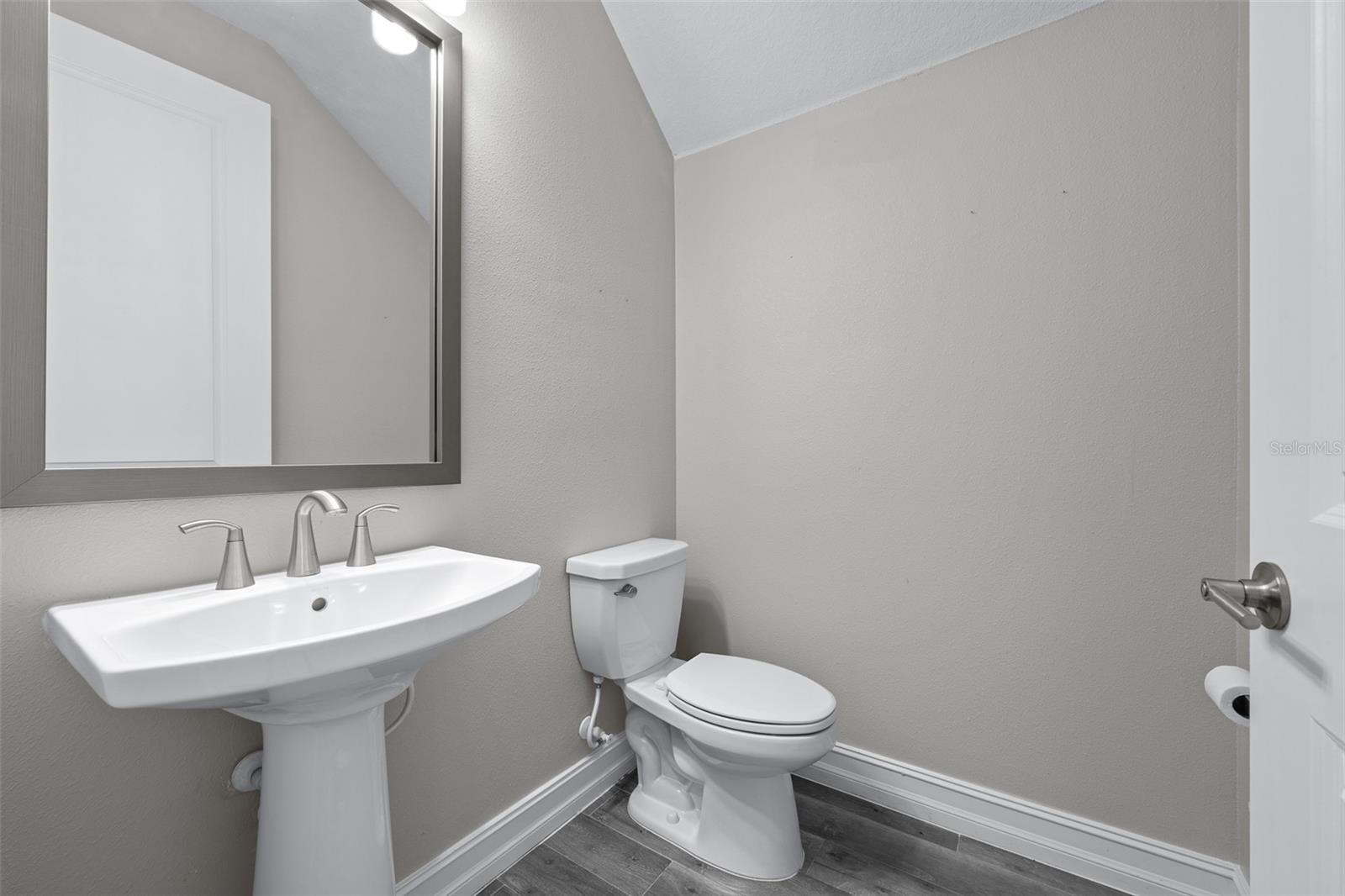 ESTANCIA PH 4 - Residential Lease