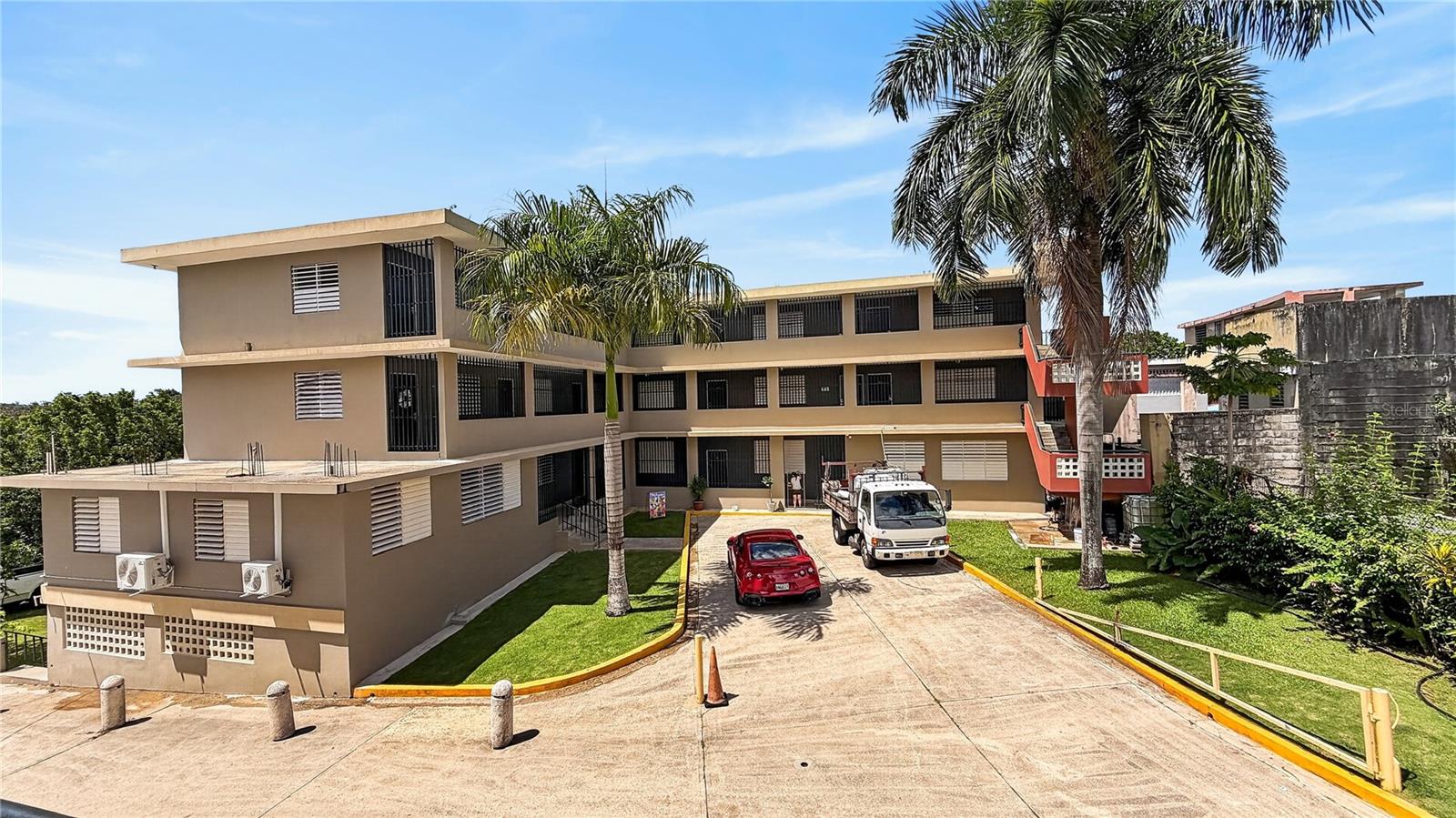 HATO TEJAS - Commercial Sale
