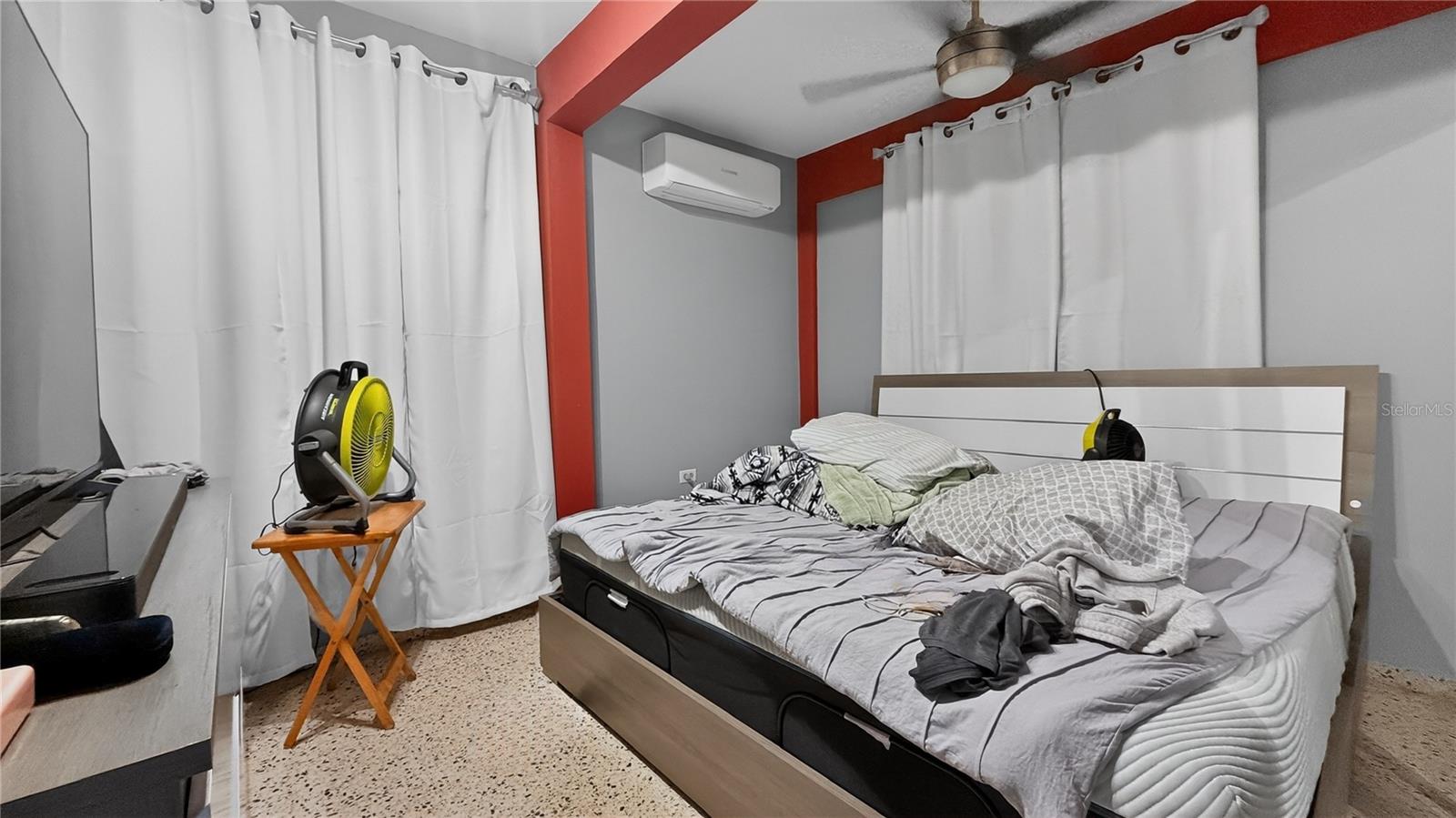 HATO TEJAS - Commercial Sale