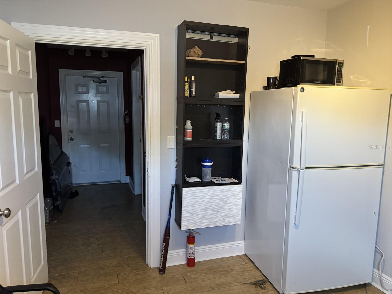 HIBISCUS GARDENS - Commercial Lease