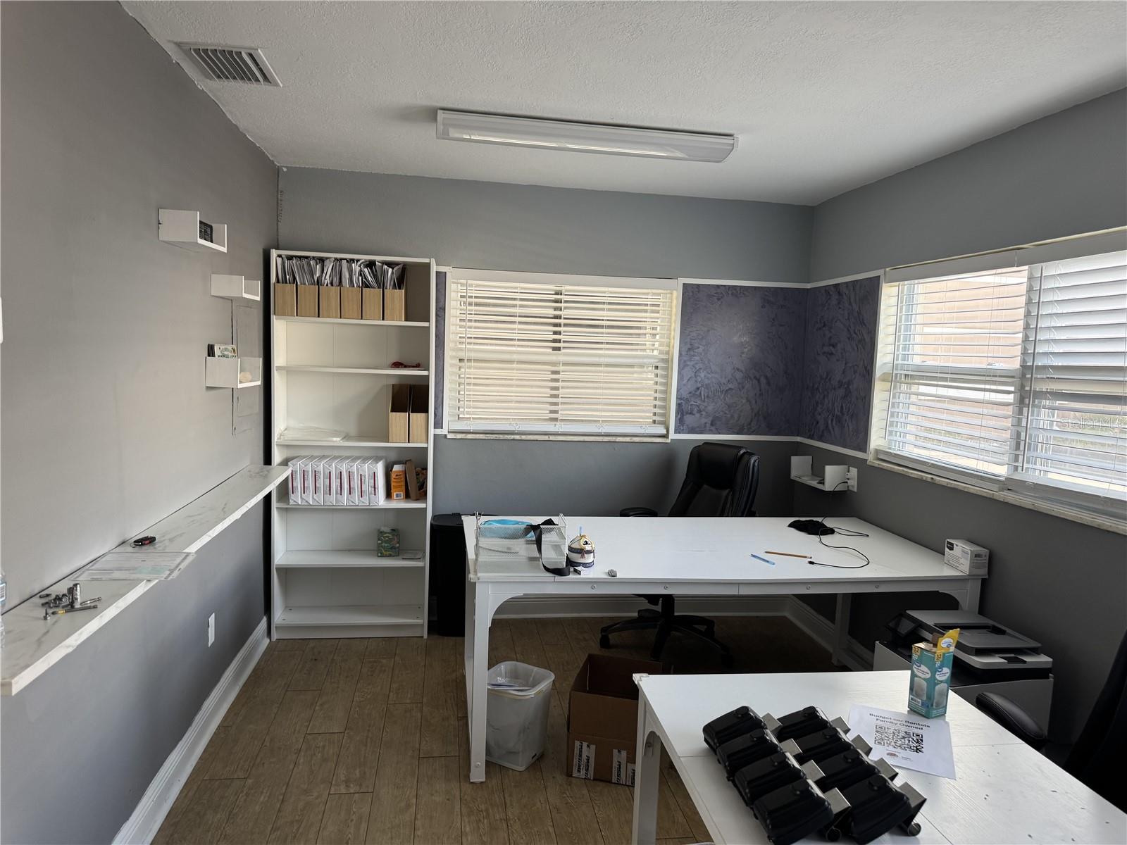 HIBISCUS GARDENS - Commercial Lease