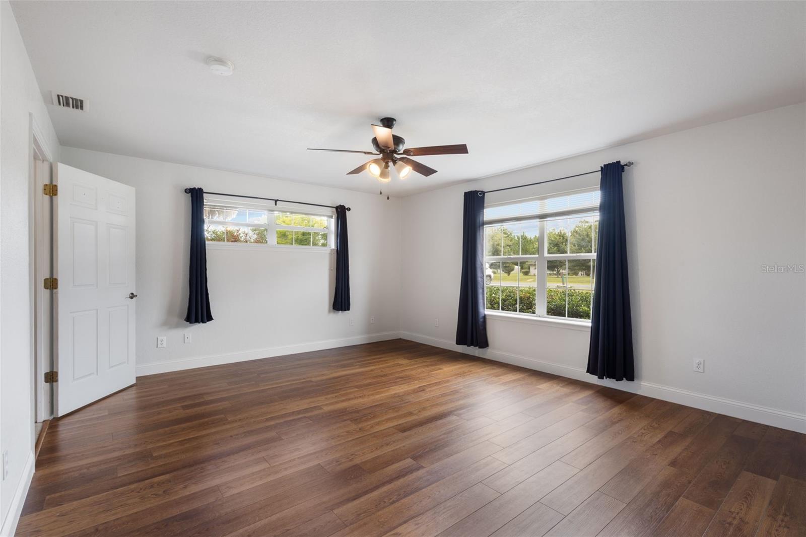 BUCK BAY - Residential