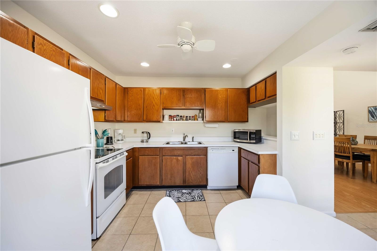 PELICAN COVE XVI - Residential Lease