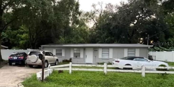 Well-maintained 3-bedroom, 1-bath home offering comfortable living space and a functional layout. Property features a spacious yard and convenient location with easy access to schools, shopping, dining, and major roadways. Sold As-Is.