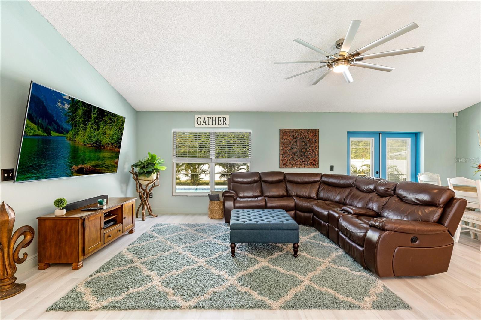 ALLAMANDA GRACE - Residential
