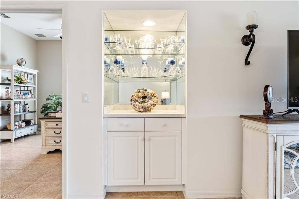 VERANDA III AT TWIN LAKES CONDO - Residential