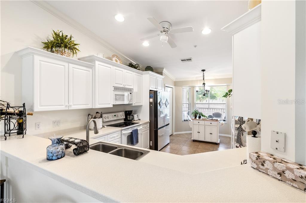 VERANDA III AT TWIN LAKES CONDO - Residential