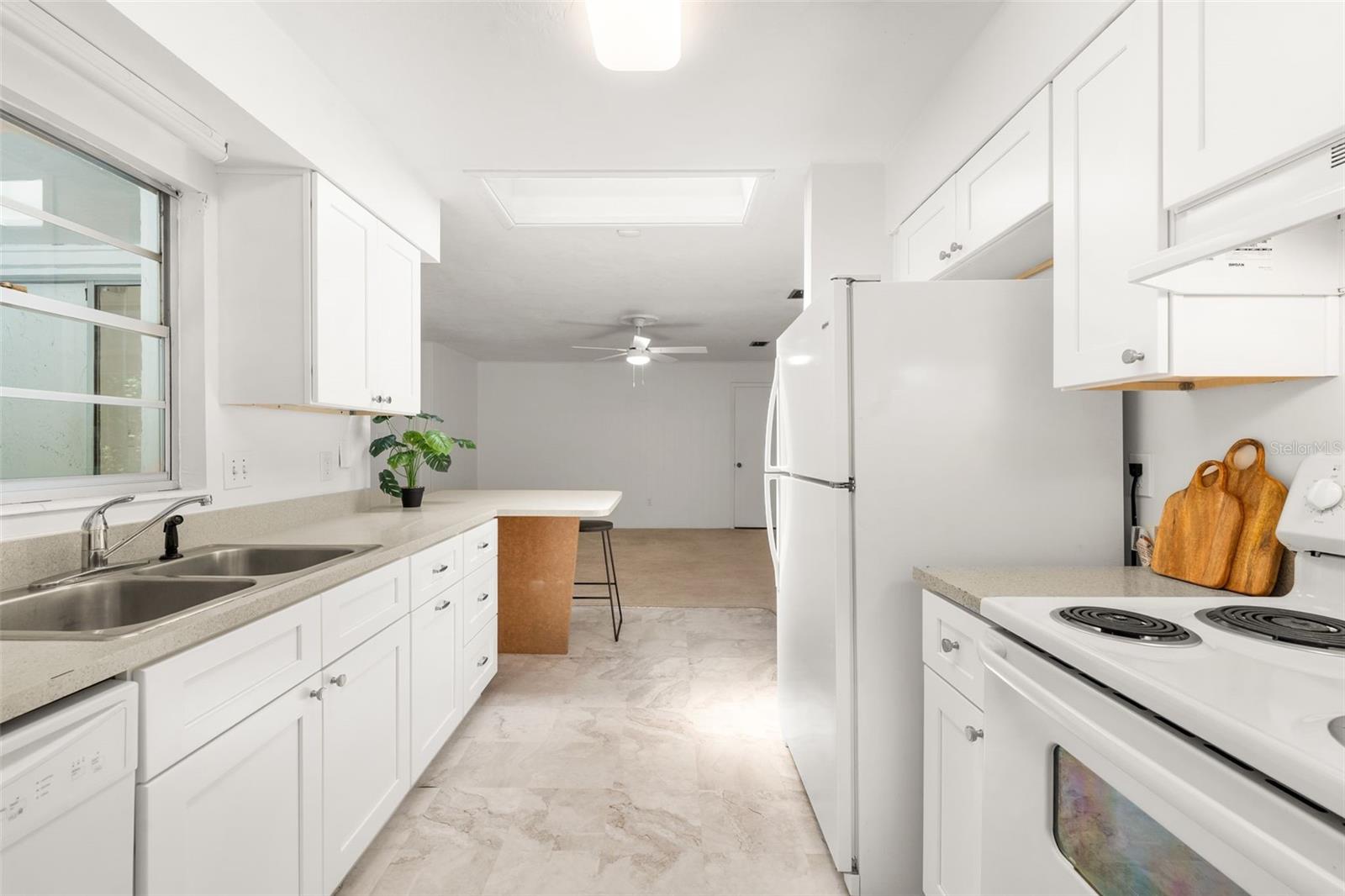 WYNWOOD HILLS - Residential