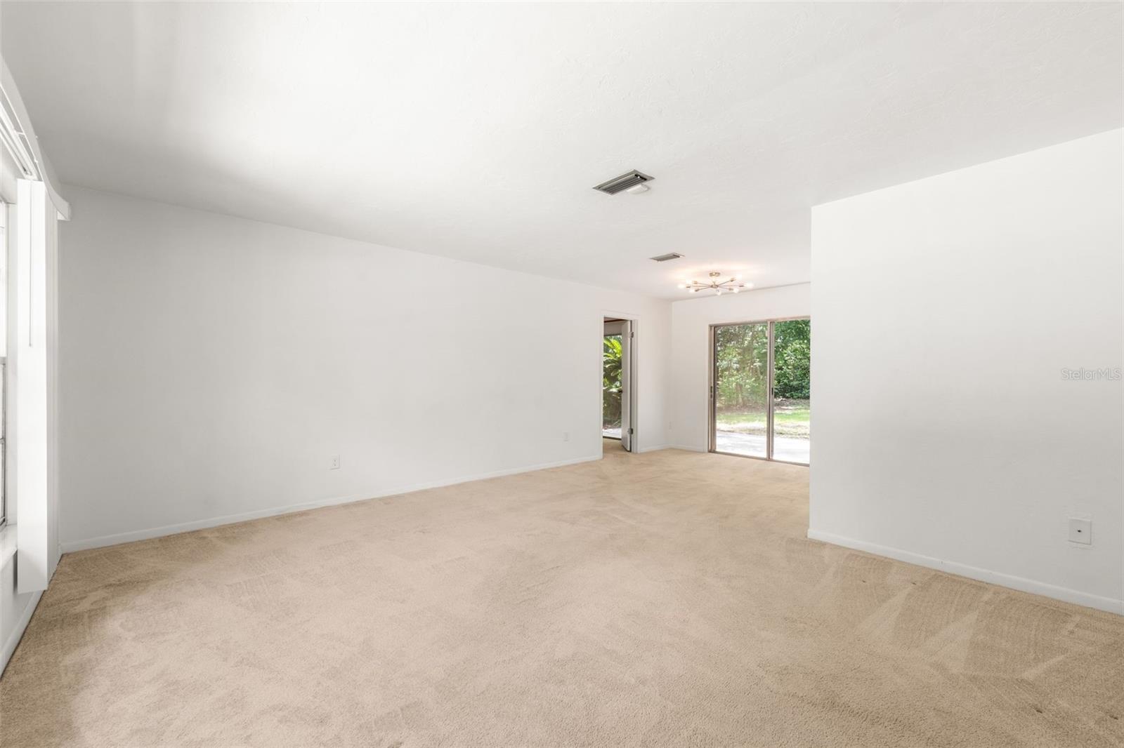 WYNWOOD HILLS - Residential