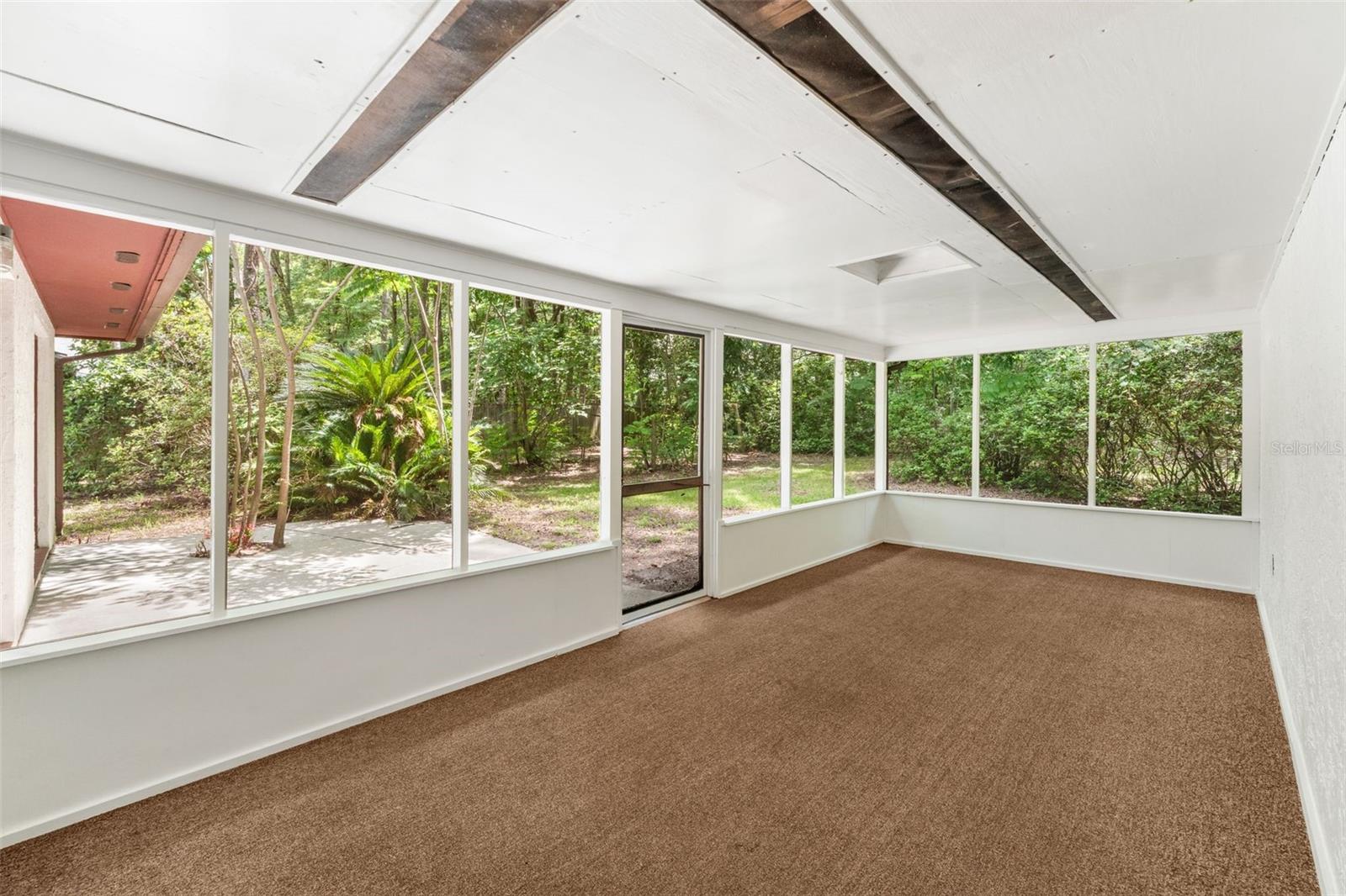 WYNWOOD HILLS - Residential
