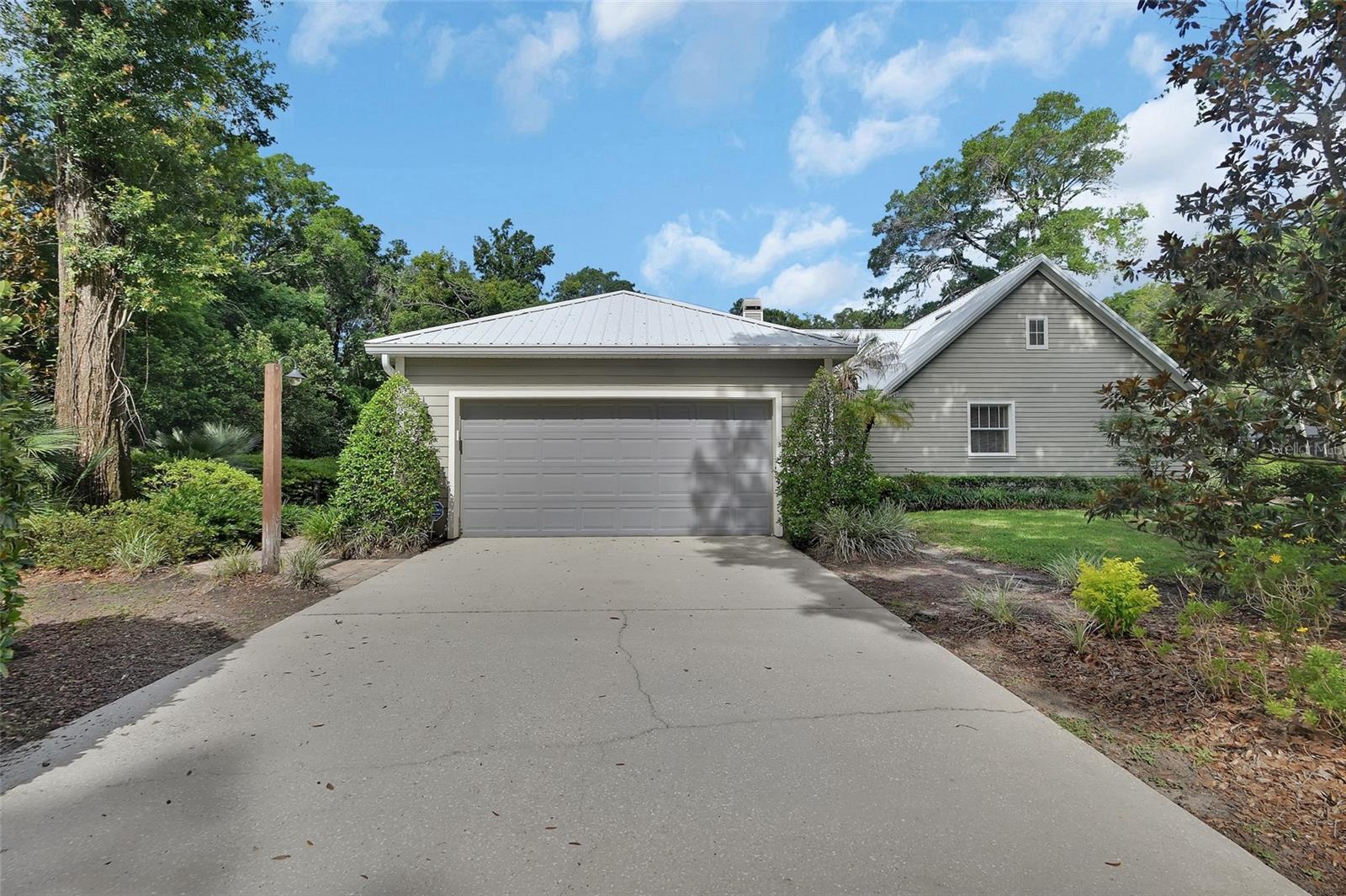 WOODS OF LAKE HELEN - Residential