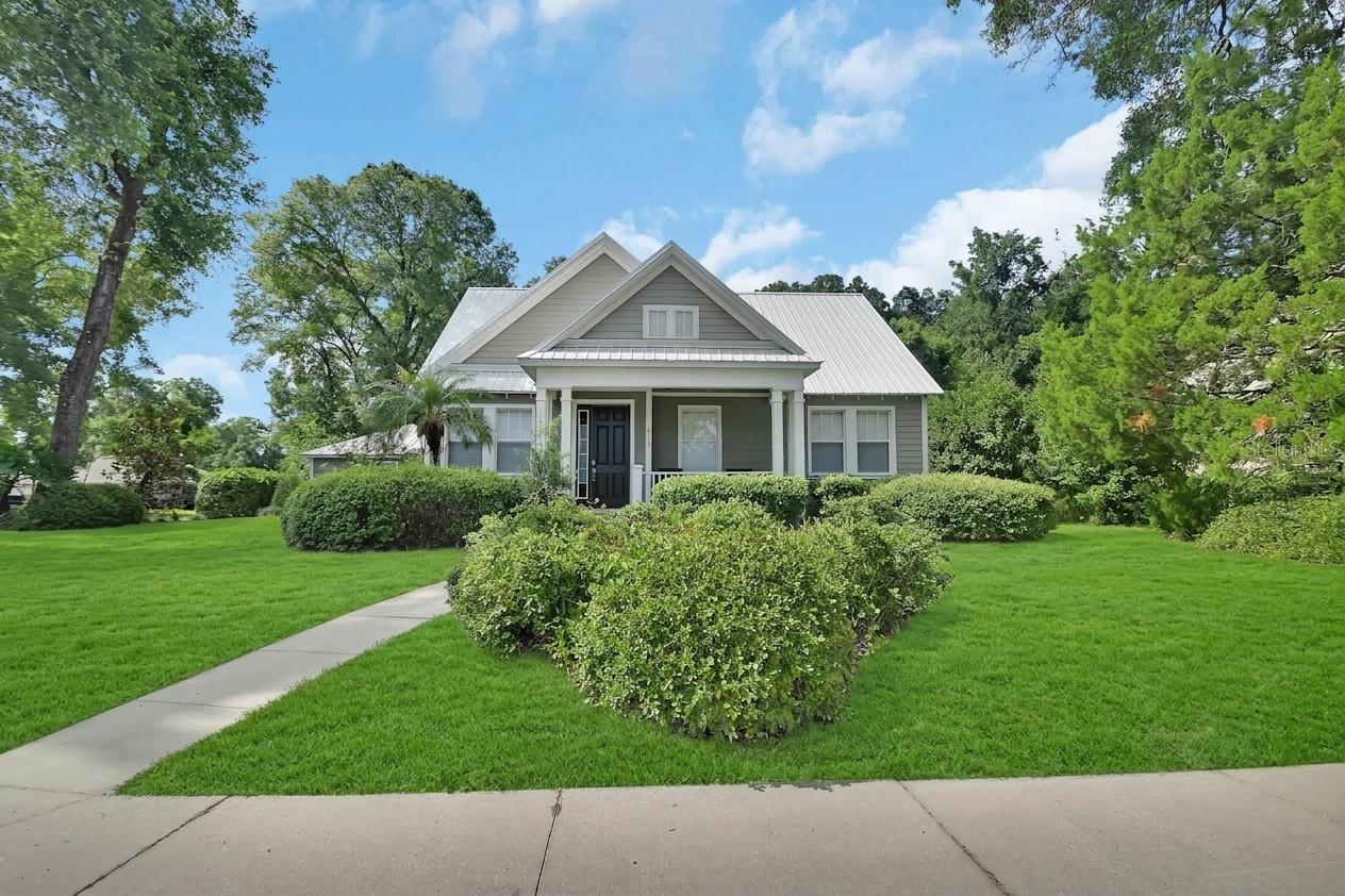 WOODS OF LAKE HELEN - Residential