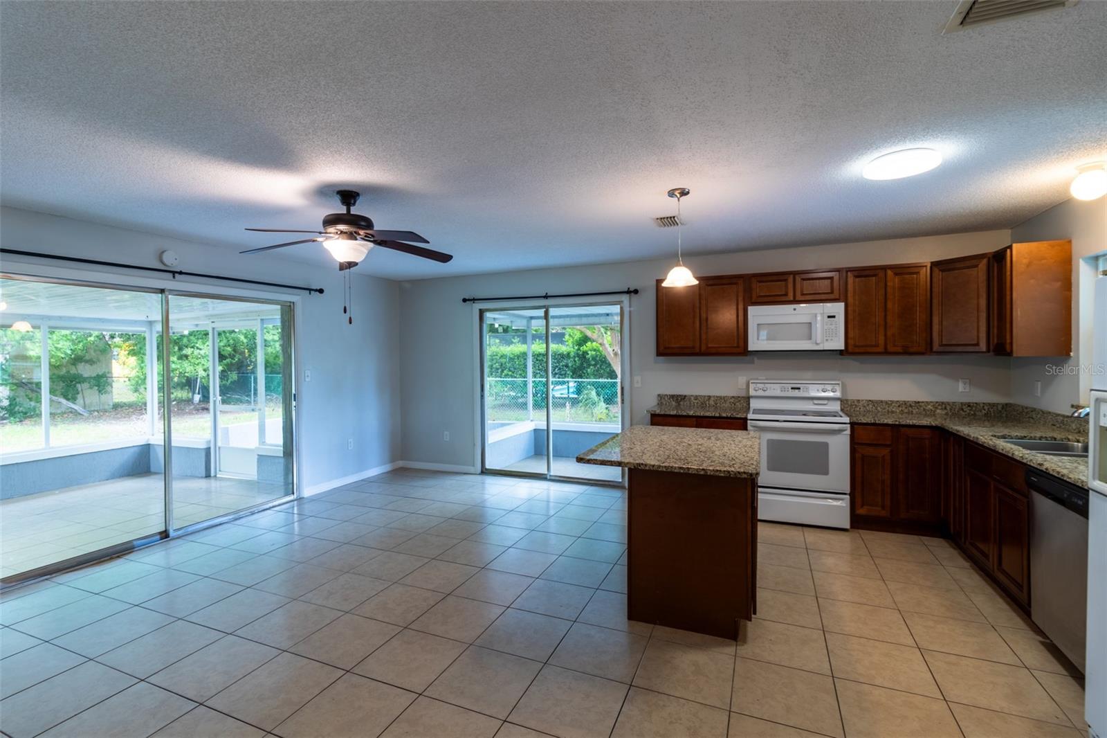 SILVER SPGS SHORES - Residential