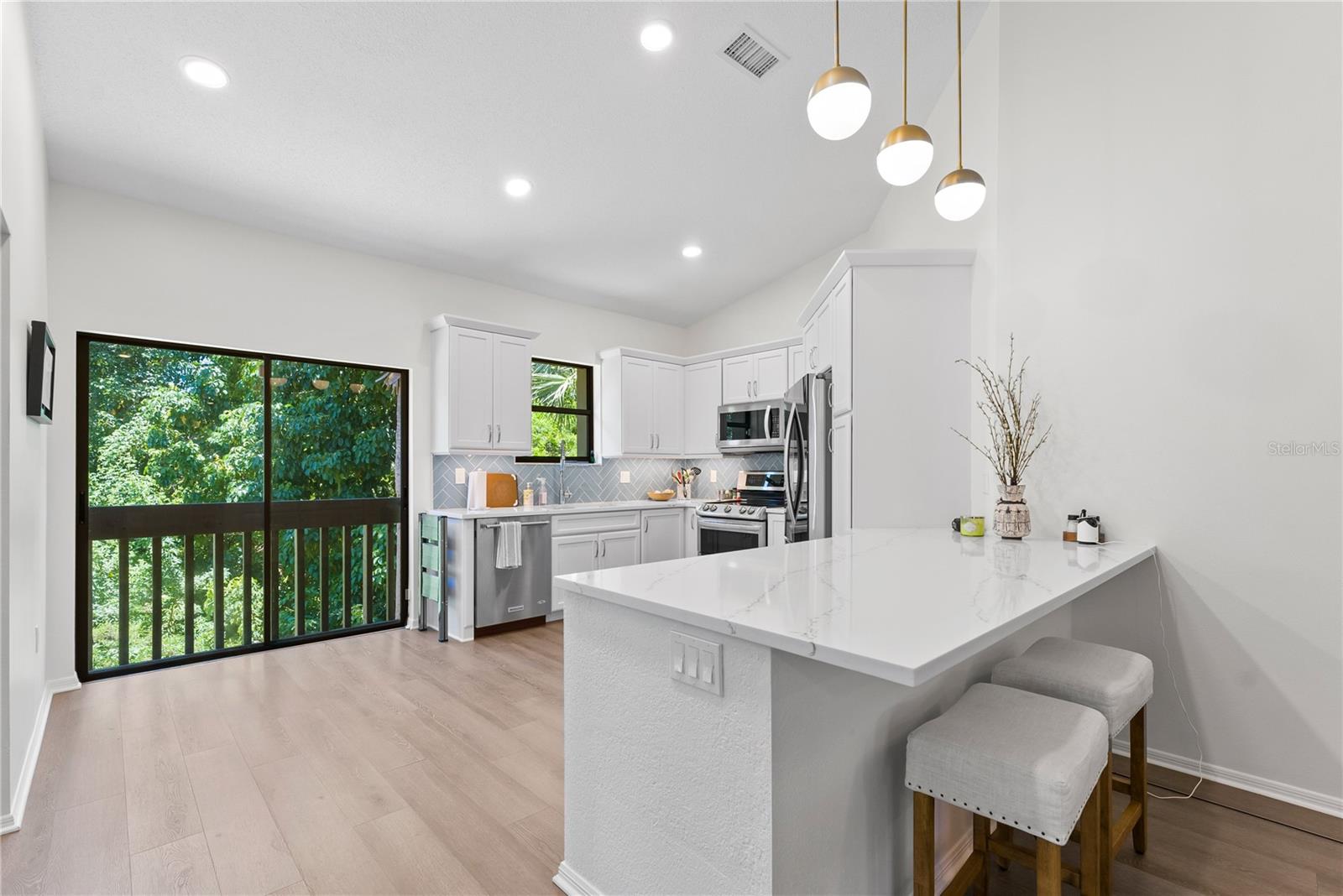 LANDINGS SOUTH VII - Residential Lease