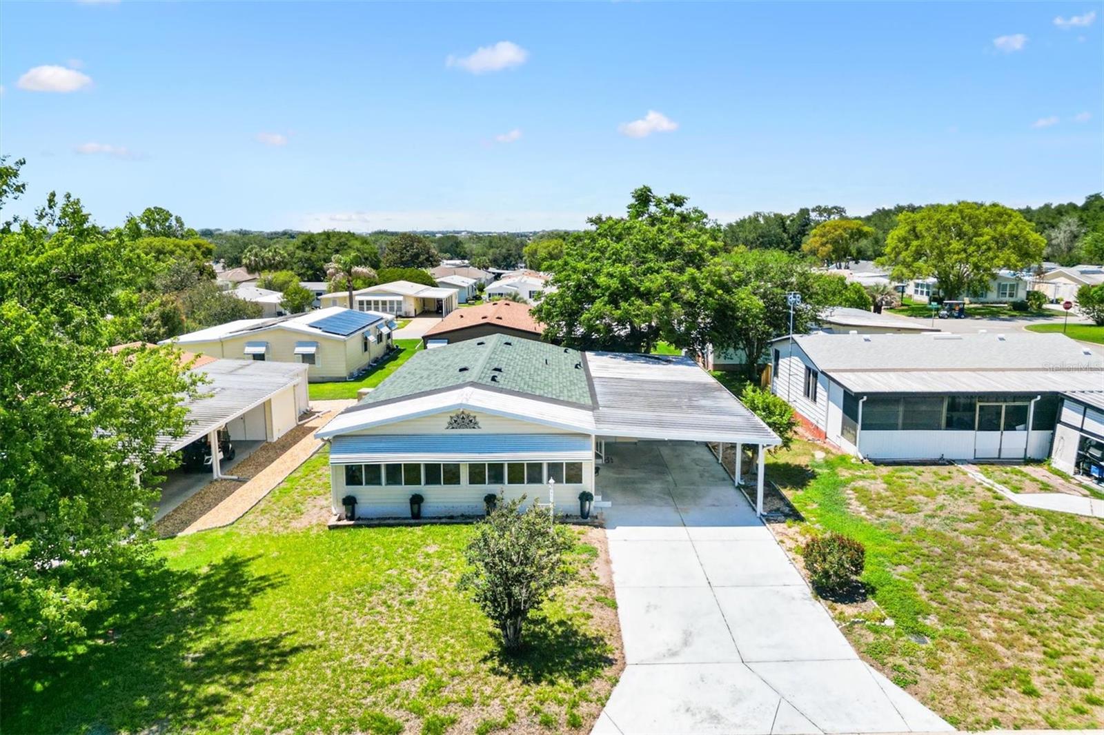 LADY LAKE ORANGE BLOSSOM GARDENS UNIT 09 - Residential