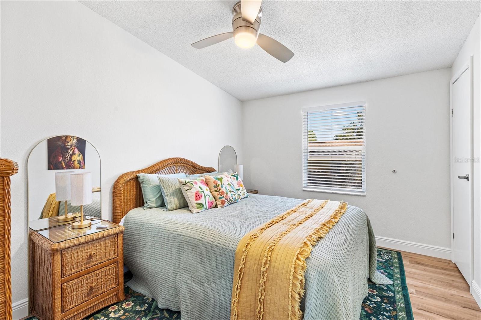 LADY LAKE ORANGE BLOSSOM GARDENS UNIT 09 - Residential