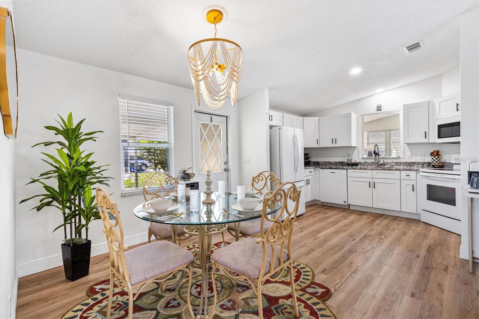 LADY LAKE ORANGE BLOSSOM GARDENS UNIT 09 - Residential