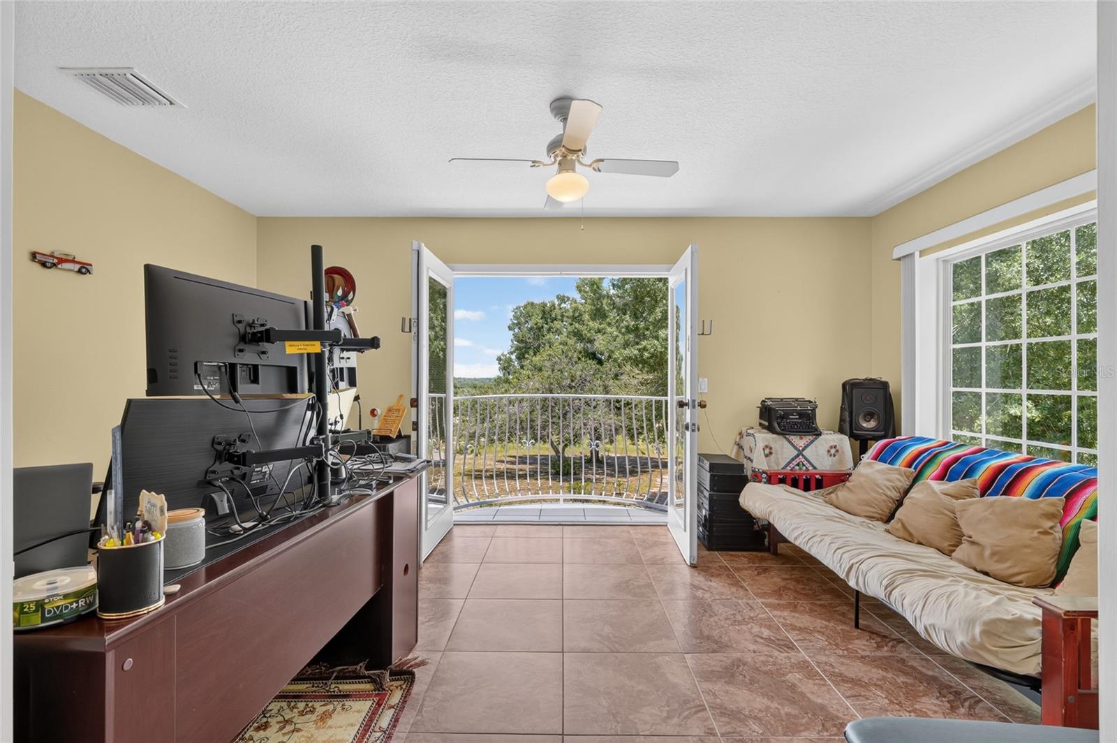 ACREAGE & UNRECORDED - Residential