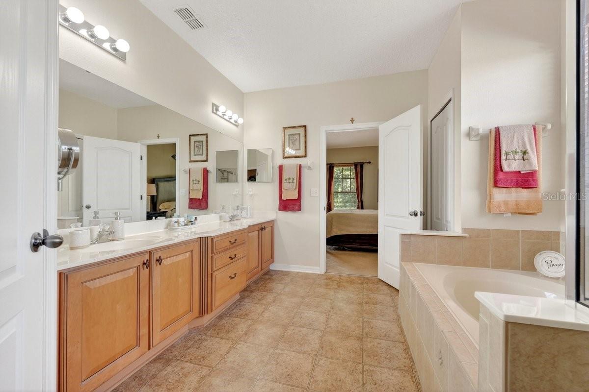 OAKLEAF PLANTATION - Residential