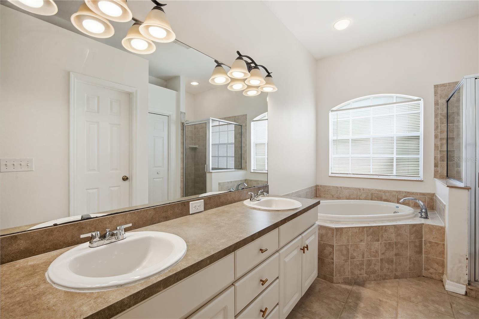 LAKE BERNADETTE PARCELS 17 & 18A - Residential Lease