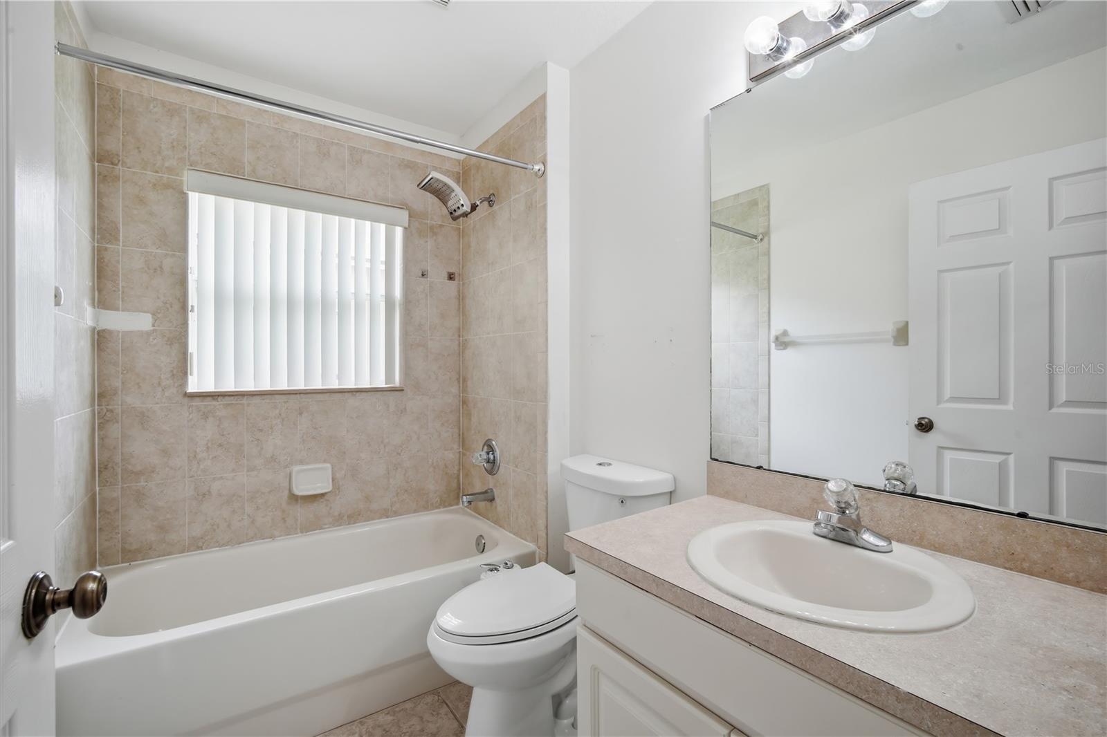 LAKE BERNADETTE PARCELS 17 & 18A - Residential Lease