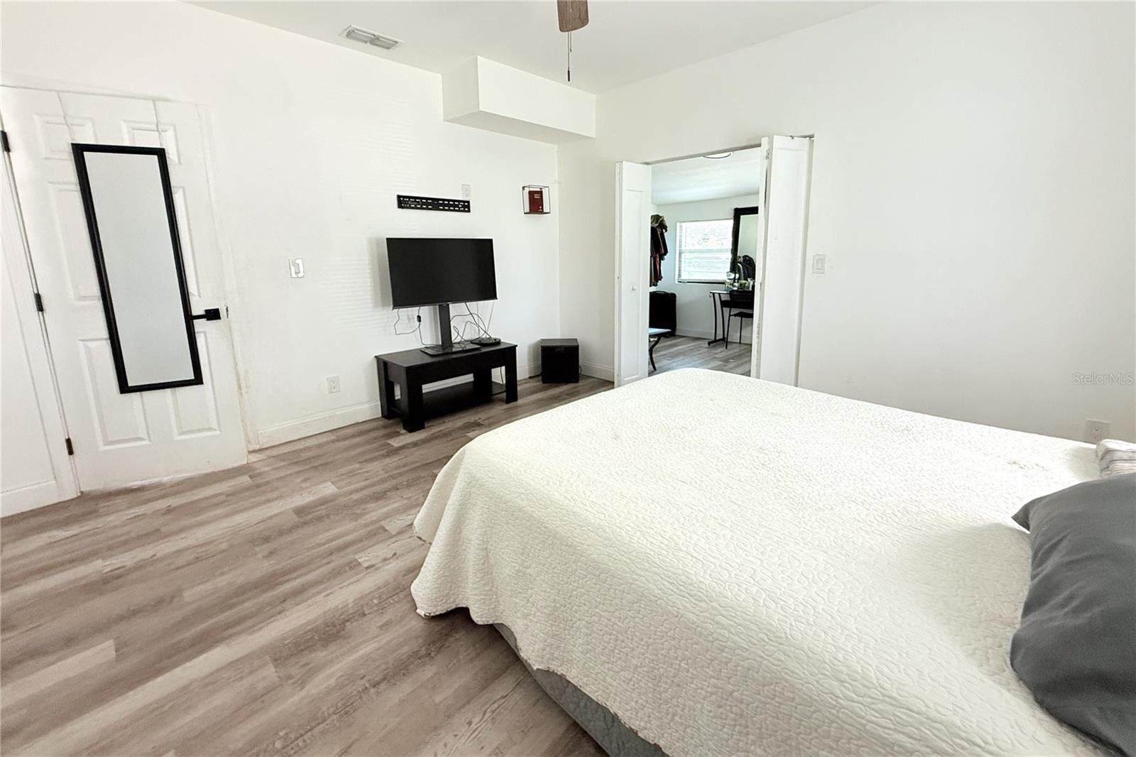 ZZZ | UNPLATTED - Residential