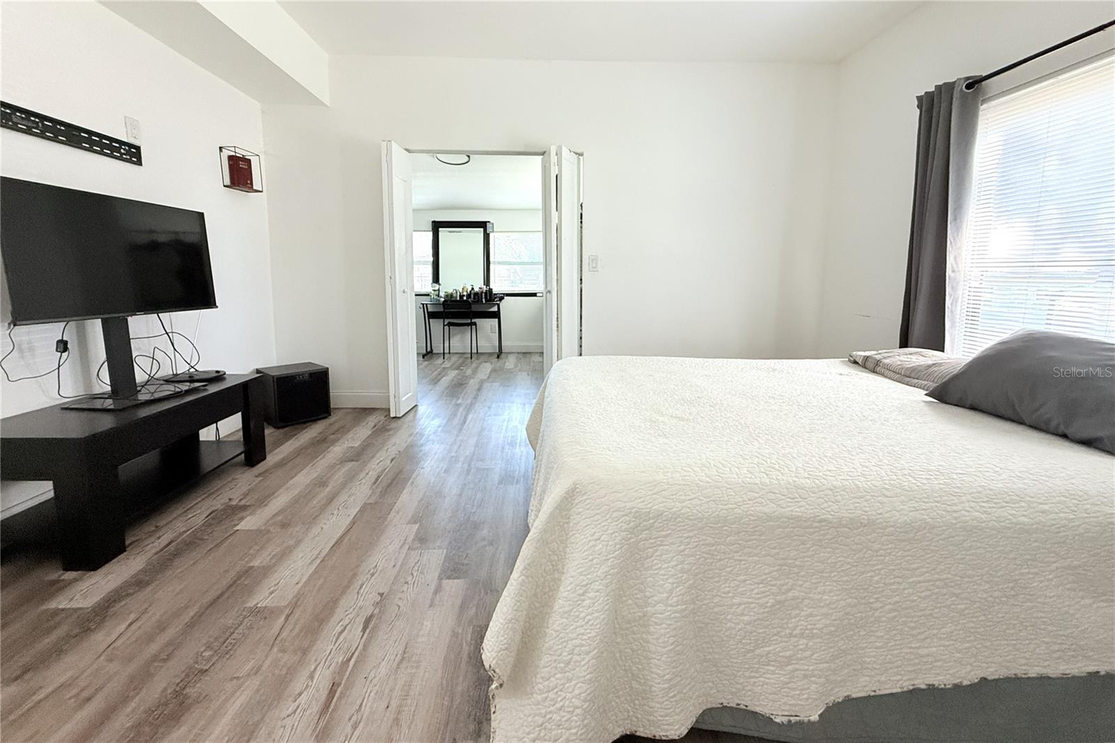 ZZZ | UNPLATTED - Residential