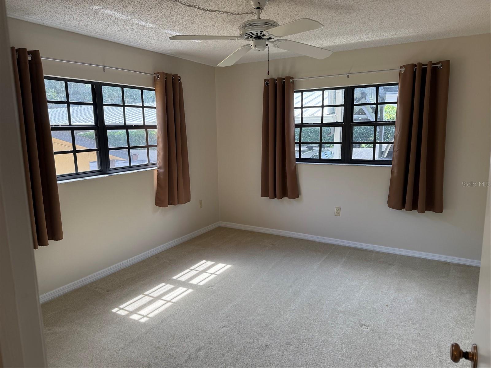 MOUNT DORA LAKEWOOD CONDO - Residential Lease