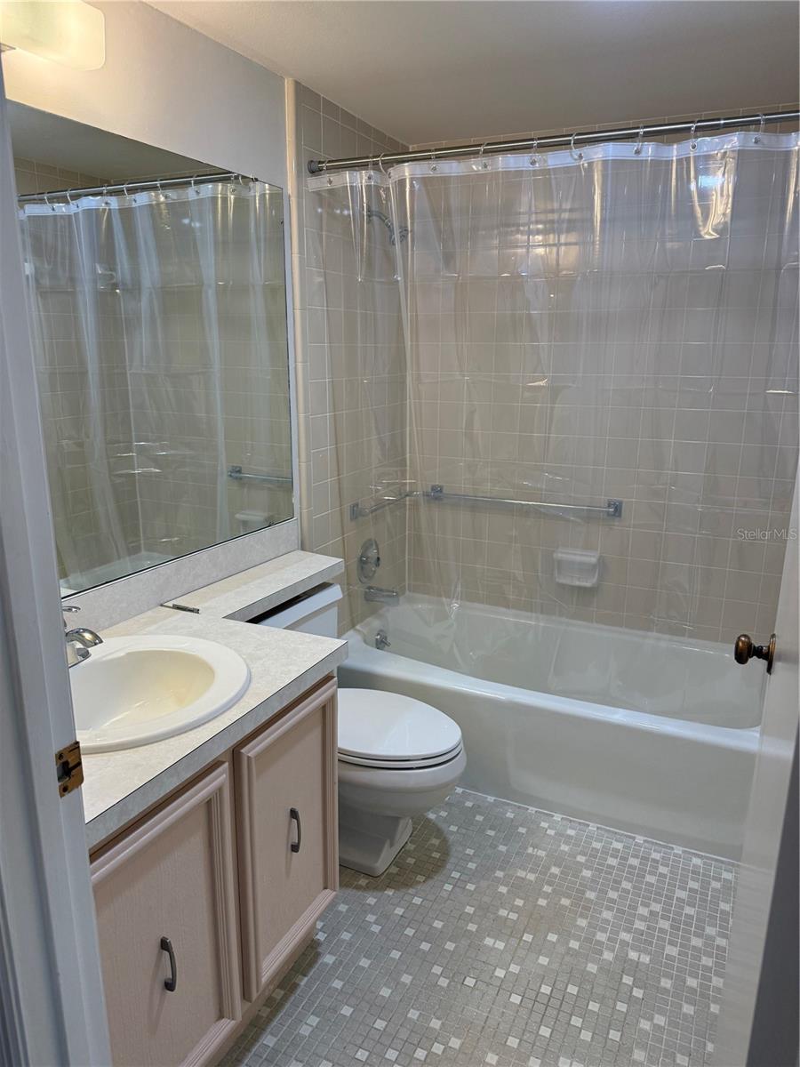 MOUNT DORA LAKEWOOD CONDO - Residential Lease