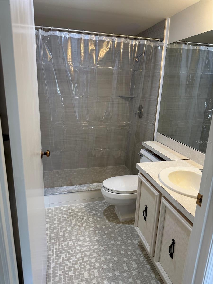 MOUNT DORA LAKEWOOD CONDO - Residential Lease