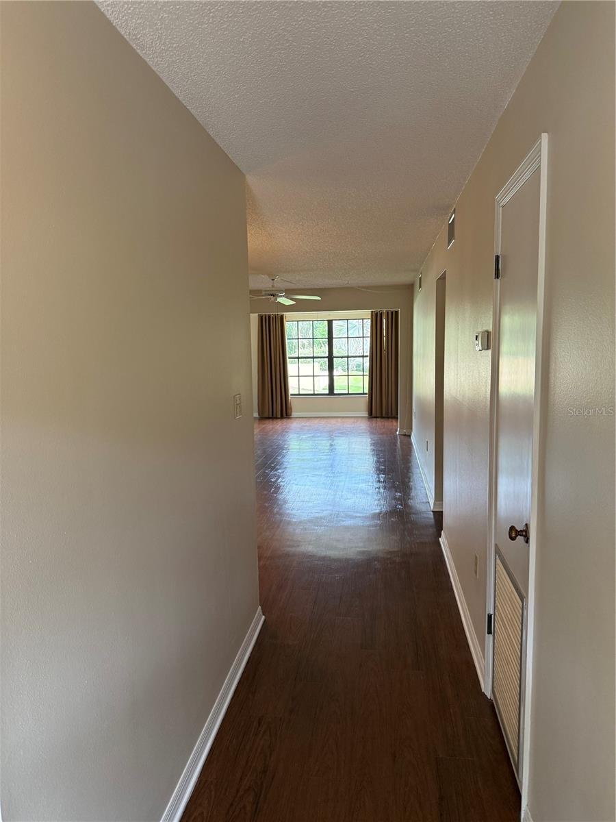 MOUNT DORA LAKEWOOD CONDO - Residential Lease