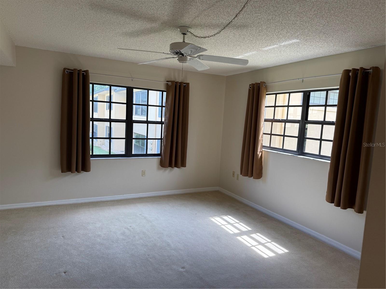 MOUNT DORA LAKEWOOD CONDO - Residential Lease
