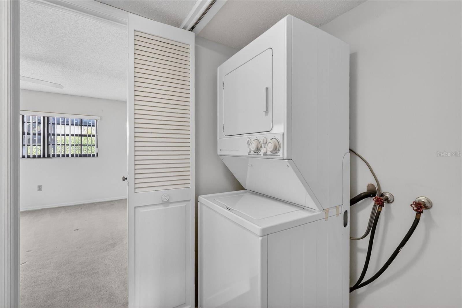 MOUNT DORA LAKEWOOD CONDO - Residential Lease
