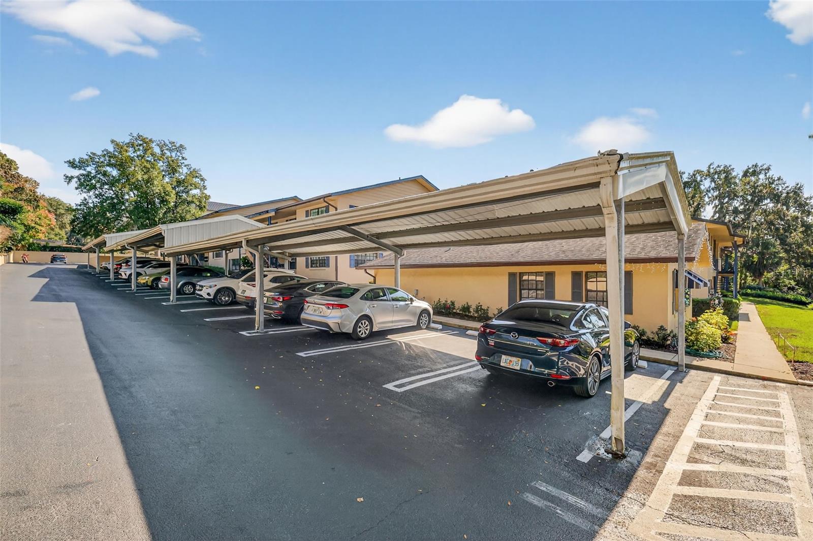 MOUNT DORA LAKEWOOD CONDO - Residential Lease