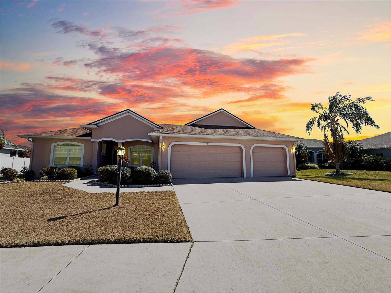 4 bed | 3 bath | 3 car garage — and genuinely move-in ready. Tucked in a quiet neighborhood with parks, walking trails, grocery stores and restaurants just minutes away.
Every inch of carpet has been pulled and replaced with upgraded LVP and tile throughout. Granite countertops, stainless appliances, and a wrap-around breakfast bar anchor the kitchen. The split floor plan is spacious and well designed with formal dining and living areas that make entertaining easy. Primary suite features a soaking tub and separate glass-enclosed shower.
Out back you have a huge screened patio perfect for outdoor entertaining.
Seller may offer closing cost assistance toward buyer's financing and closing costs. Ask for details.
Come see it.