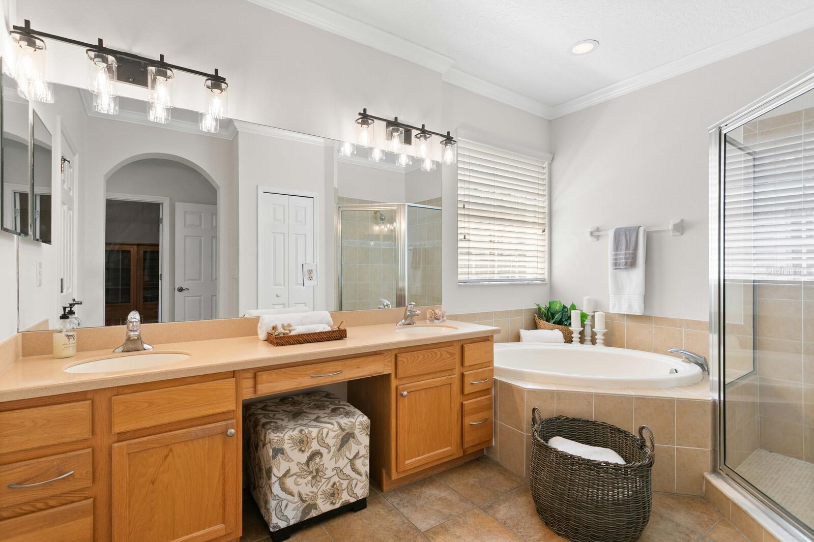 HAMPTON CHASE TWNHMS - Residential