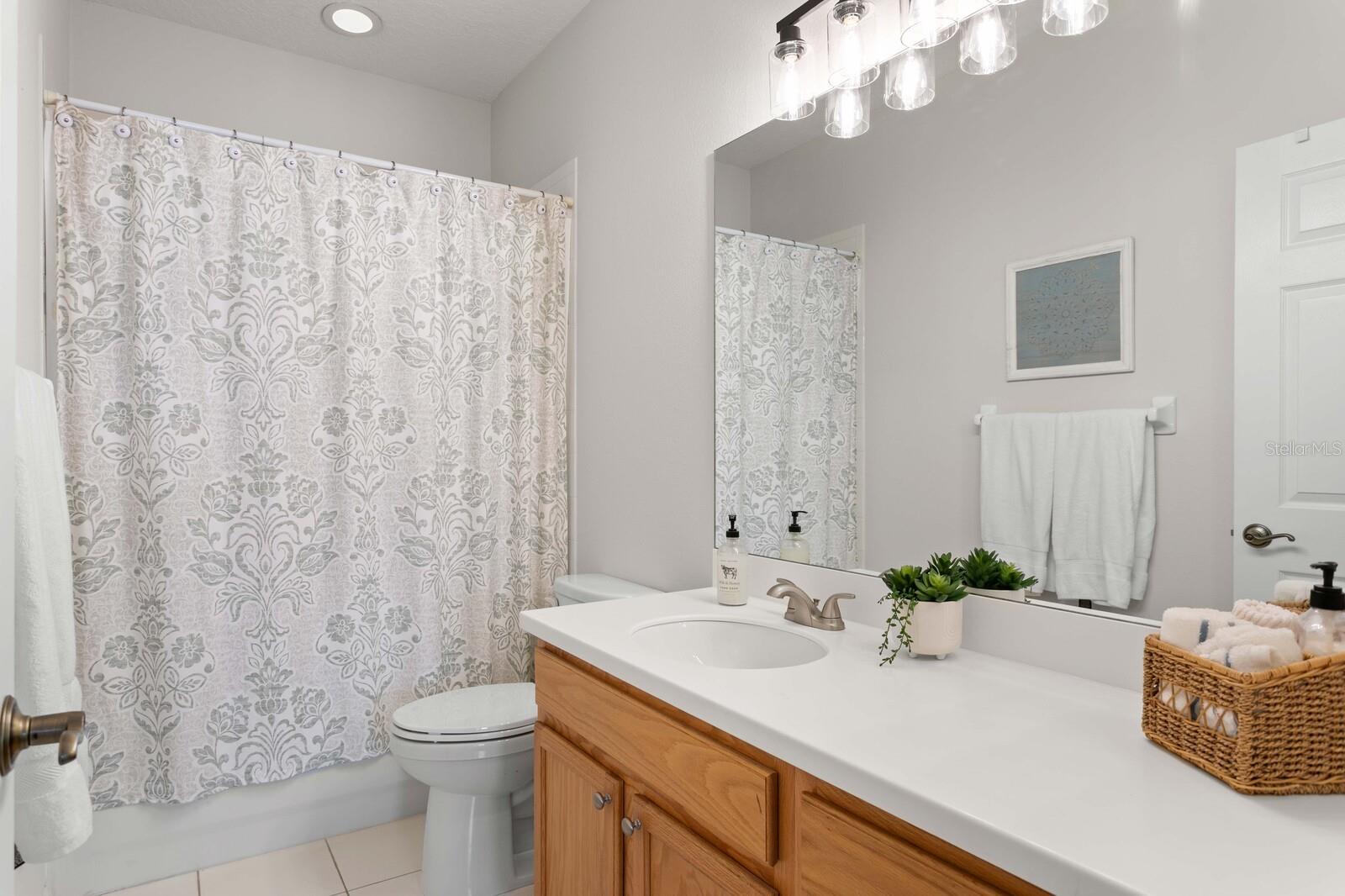 HAMPTON CHASE TWNHMS - Residential