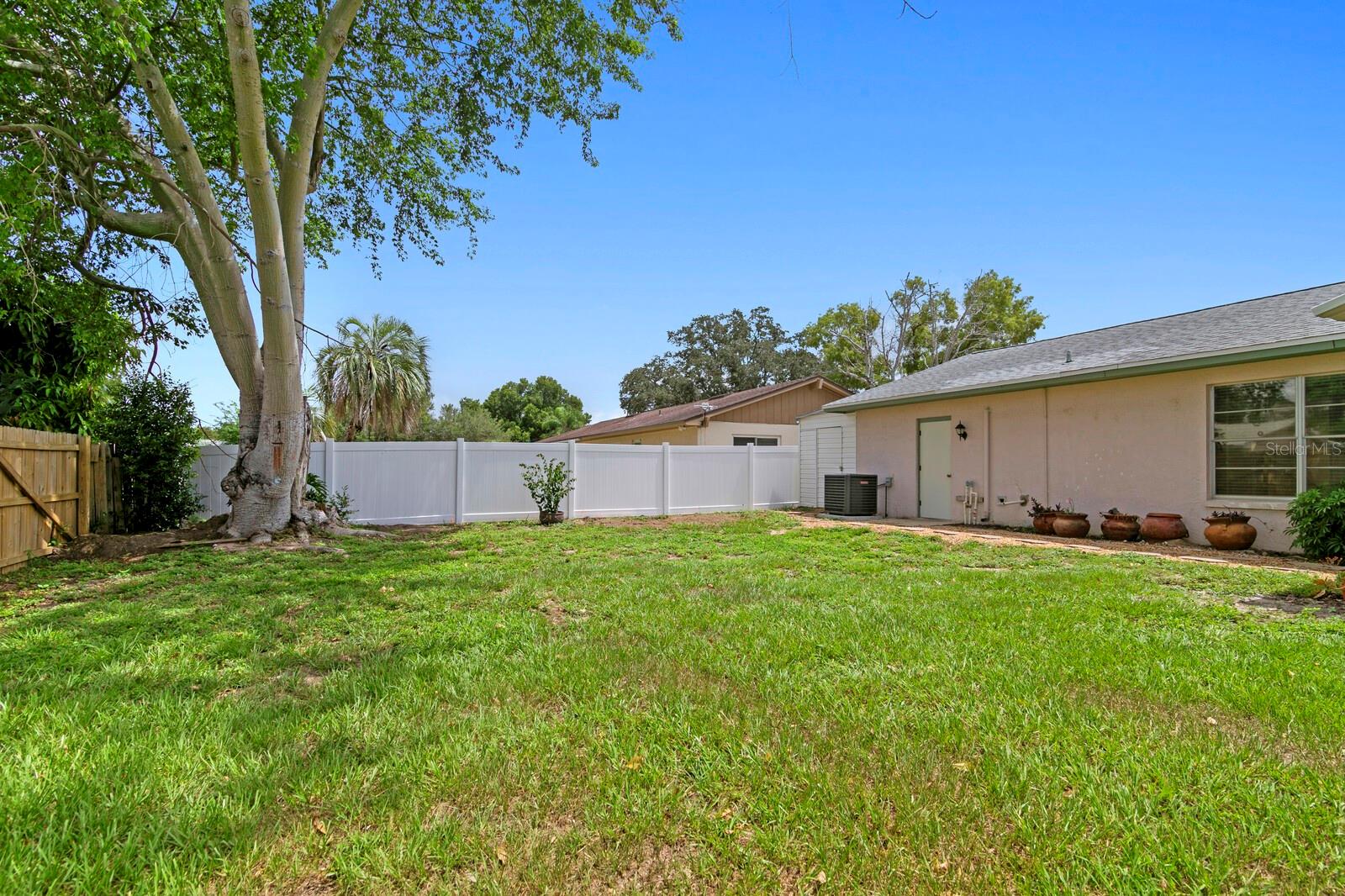 OAKMONT MANOR UNIT 2 - Residential
