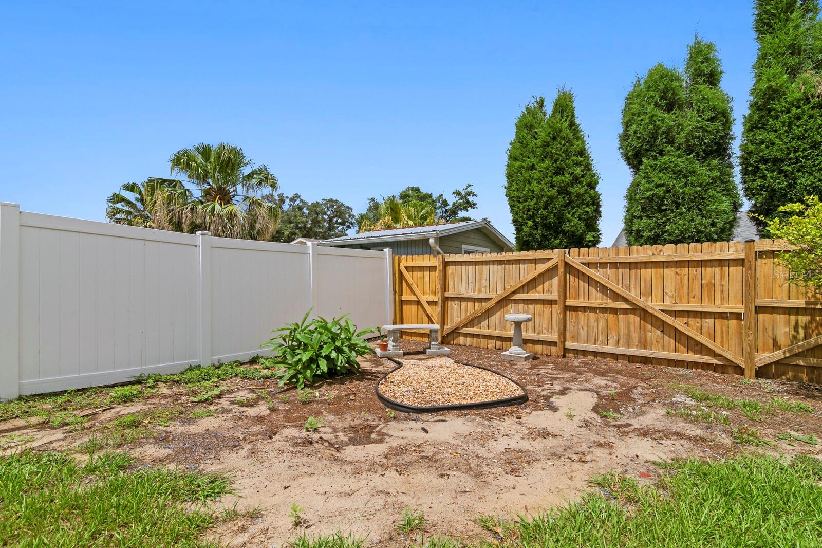 OAKMONT MANOR UNIT 2 - Residential