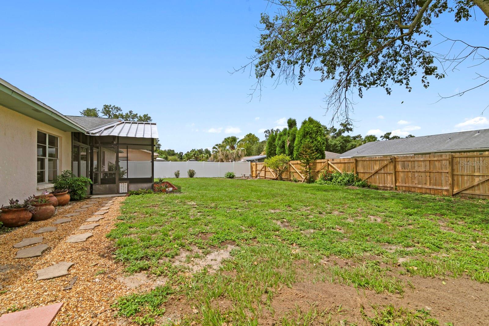OAKMONT MANOR UNIT 2 - Residential