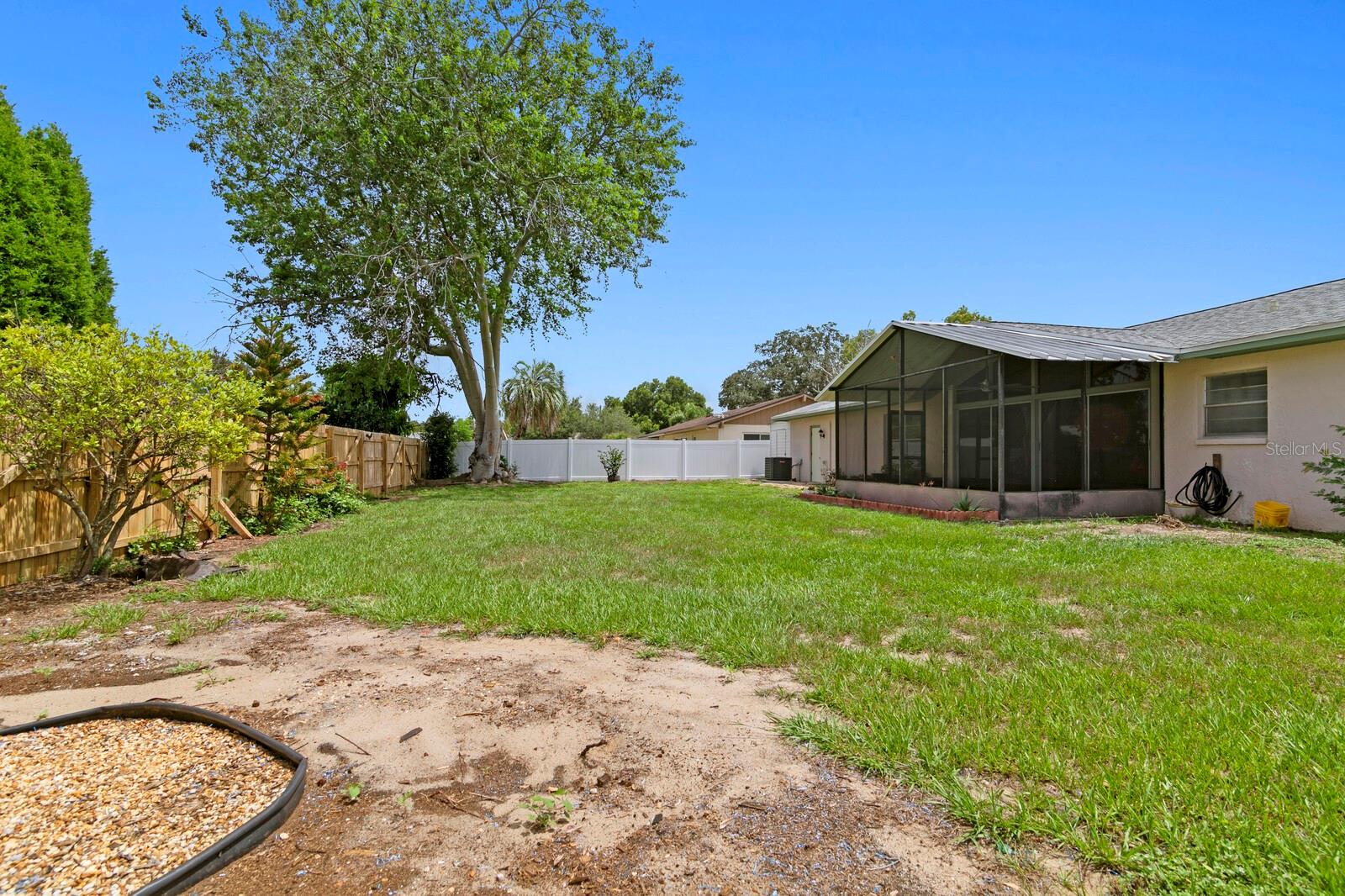 OAKMONT MANOR UNIT 2 - Residential