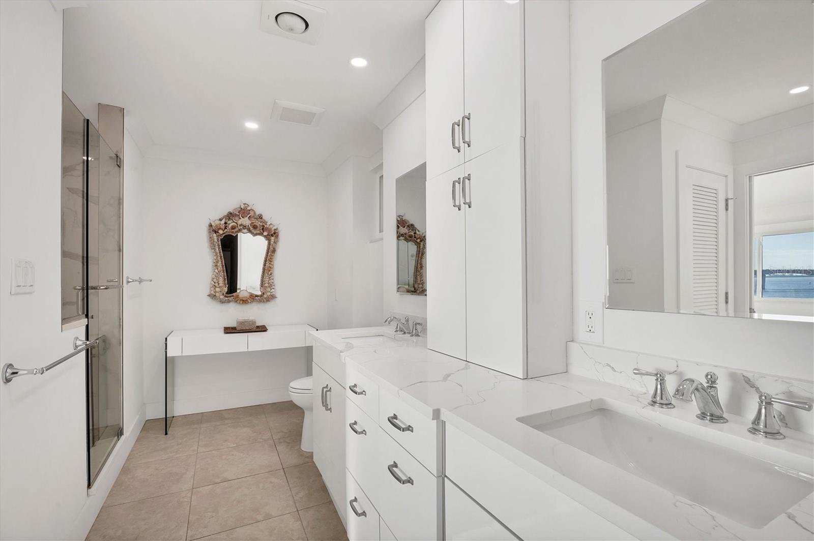 BAY POINT APTS - Residential